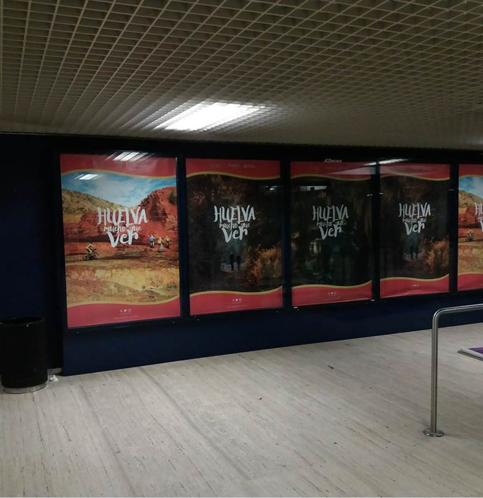 Campaña publicitaria del Patronato Provincial de Turismo de Huelva en el aeropuerto de Sevilla.