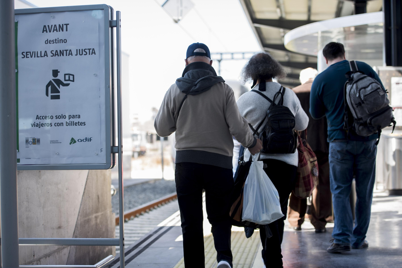 Así es el viaje entre Granada, Córdoba y Sevilla en trenes Avant de Renfe