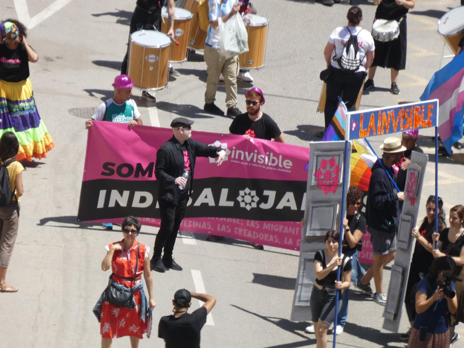La Invisible se manifiesta contra su desalojo, en fotos