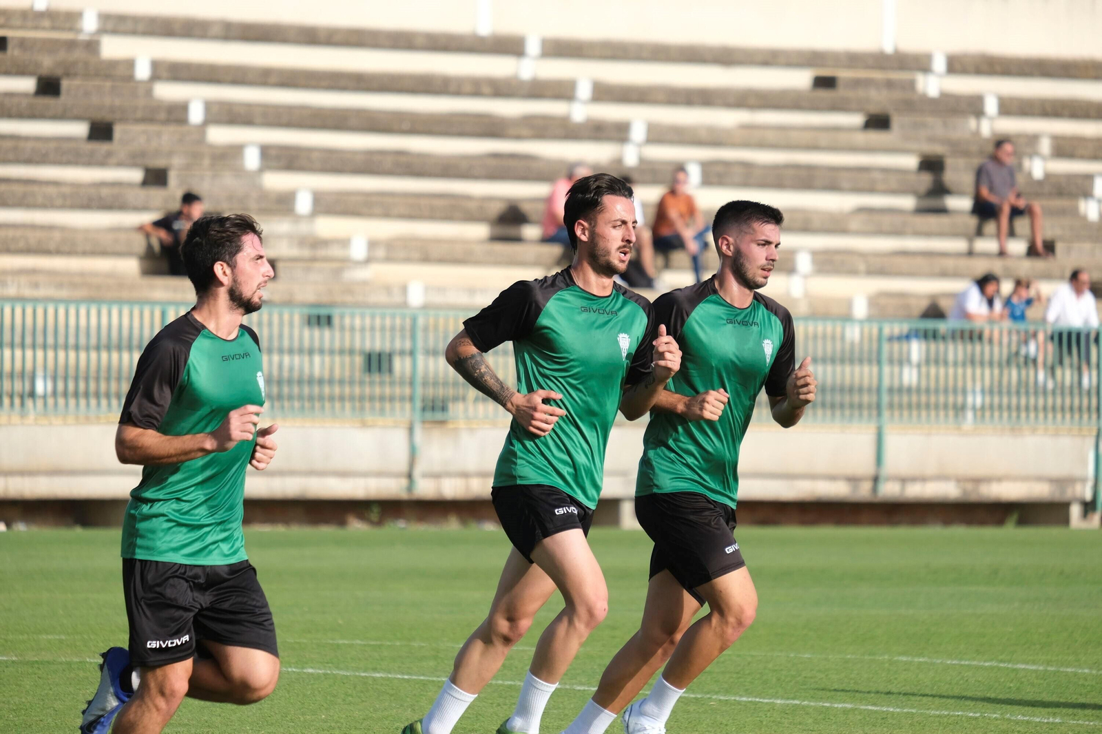 El primer entrenamiento del Córdoba CF, en imágenes