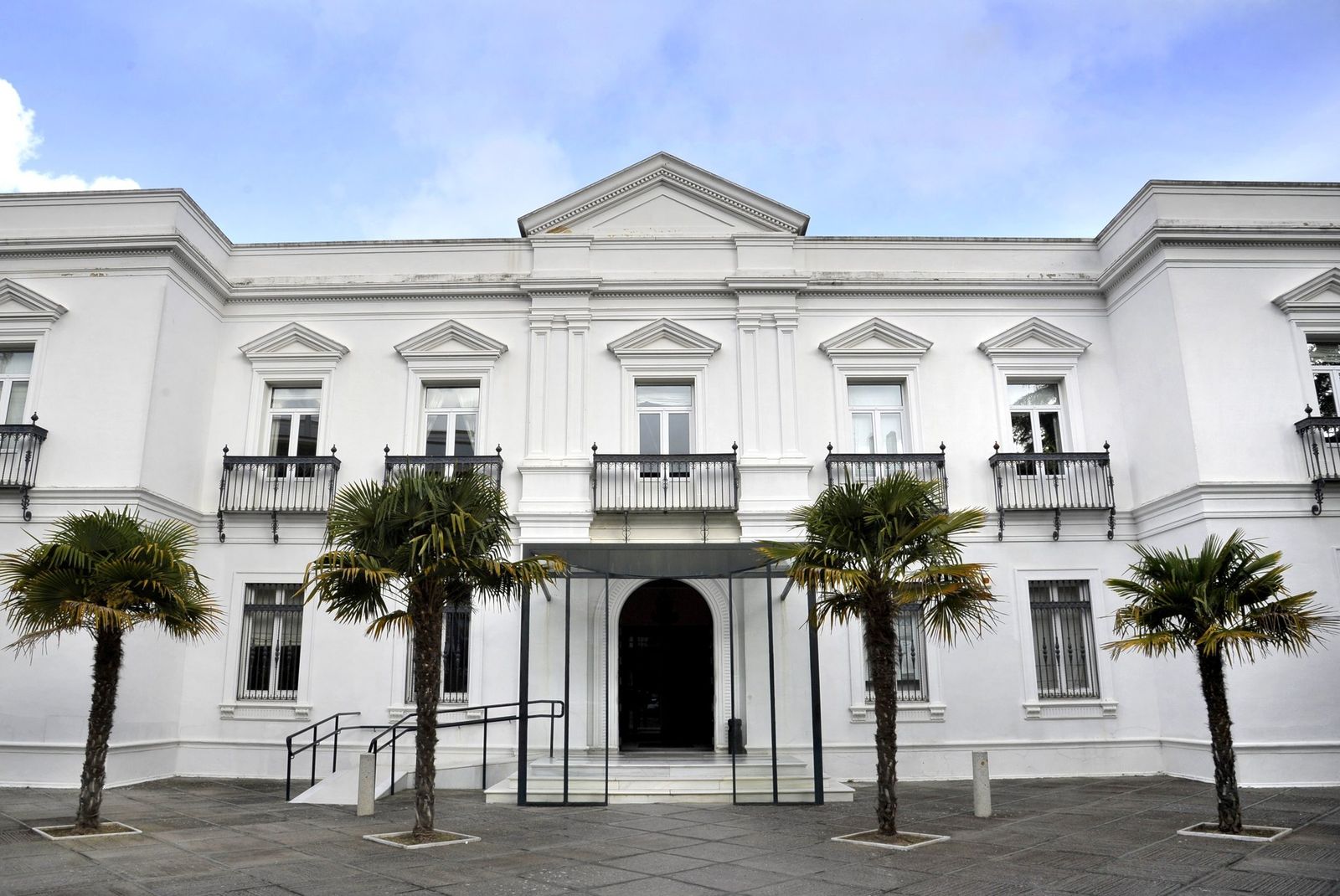 Exterior de La Moncloíta, sede de la Delegación de Medio Rural, en la avenida Álvaro Domecq.