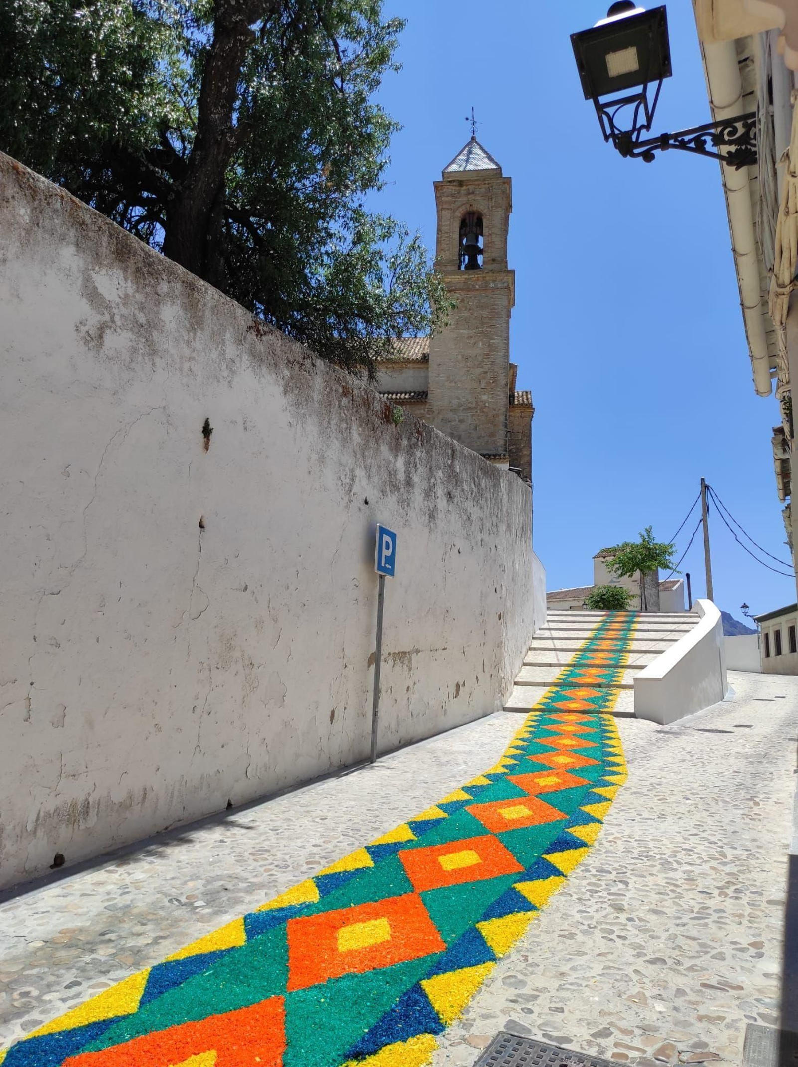 Un recorrido en imágenes por las coloridas alfombras del Corpus en Valenzuela, Belmez y Carcabuey