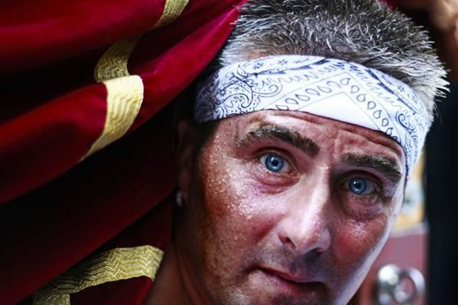 Miles de personas abarrotan las calles de la capital para disfrutar de la  magna de pasos con motivo de la JMJ. Participaron 15 cofradías de la diócesis./Fotos:Julio González

Foto: Julio Gonzalez