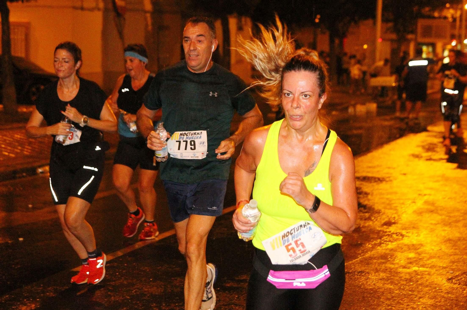 La VII Carrera Nocturna de Huelva en imágenes