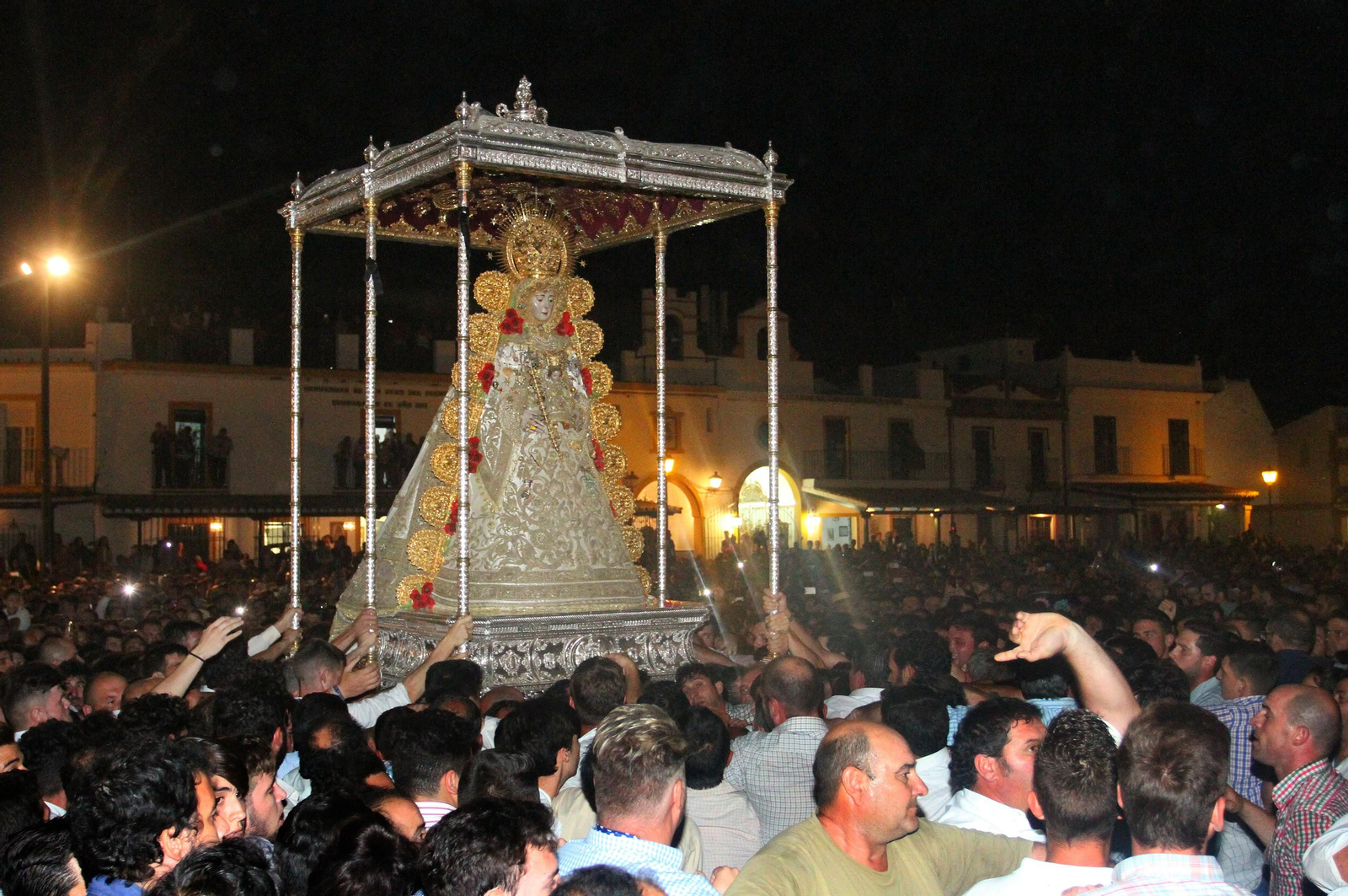 Salto a la reja de los almonteños.