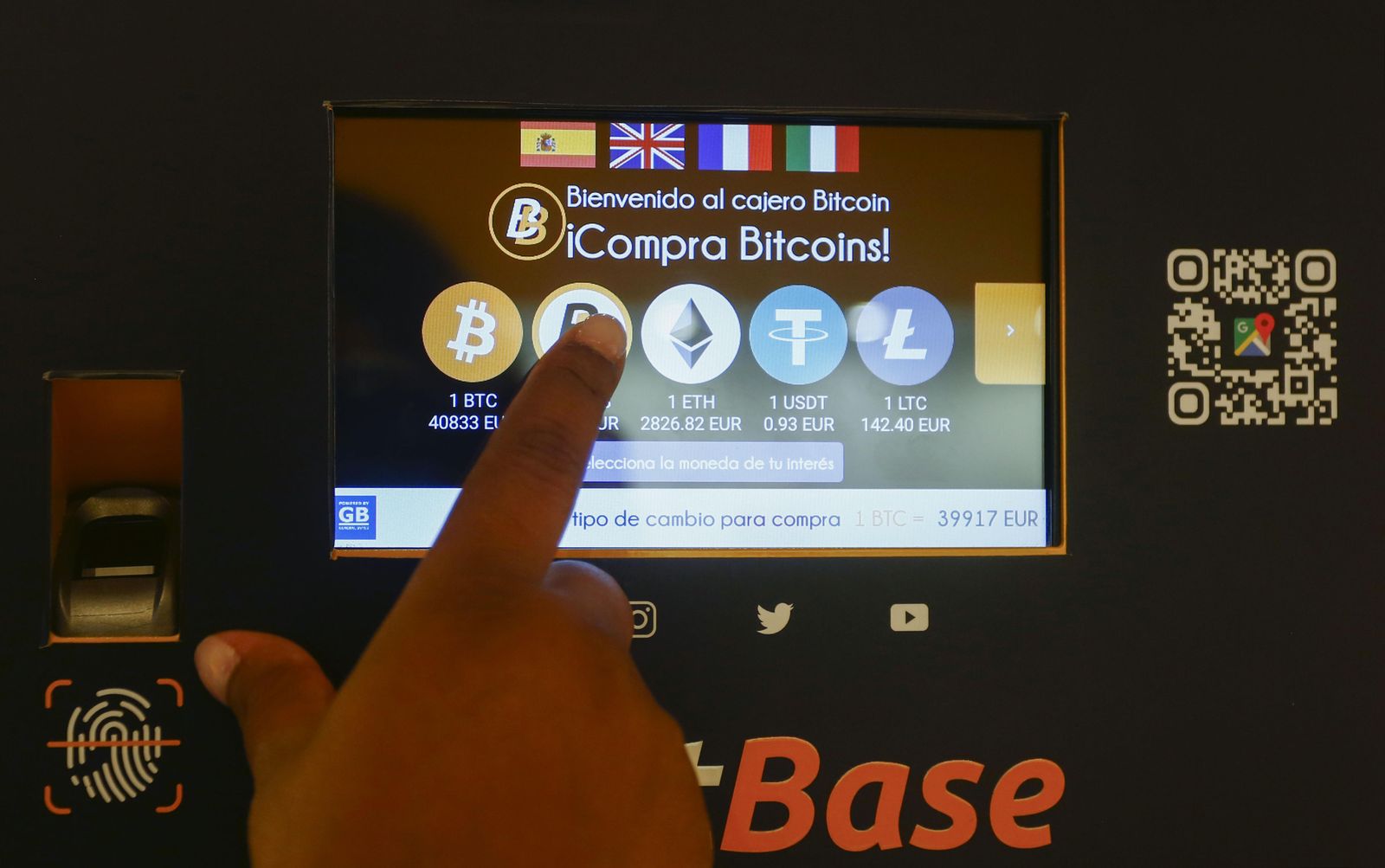 Cajero de Bitbase, la tienda de Málaga dedicada a las criptomonedas