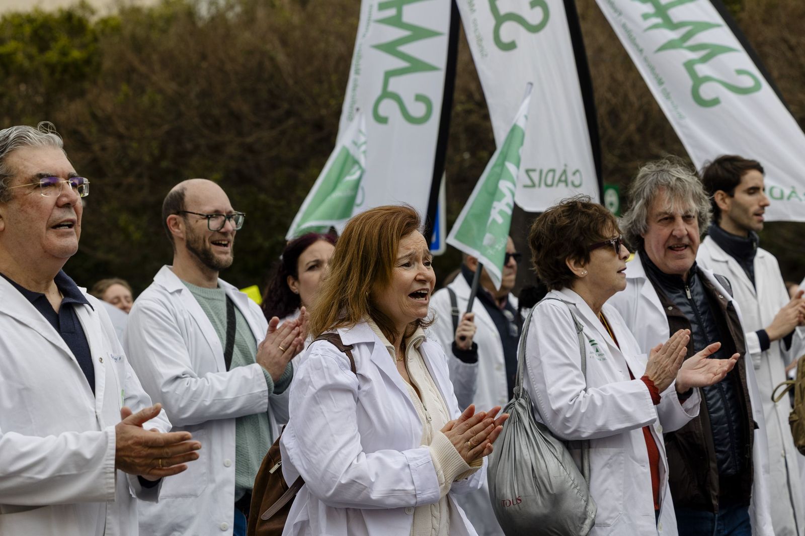 Las imágenes de la manifestación de médicos en Cádiz