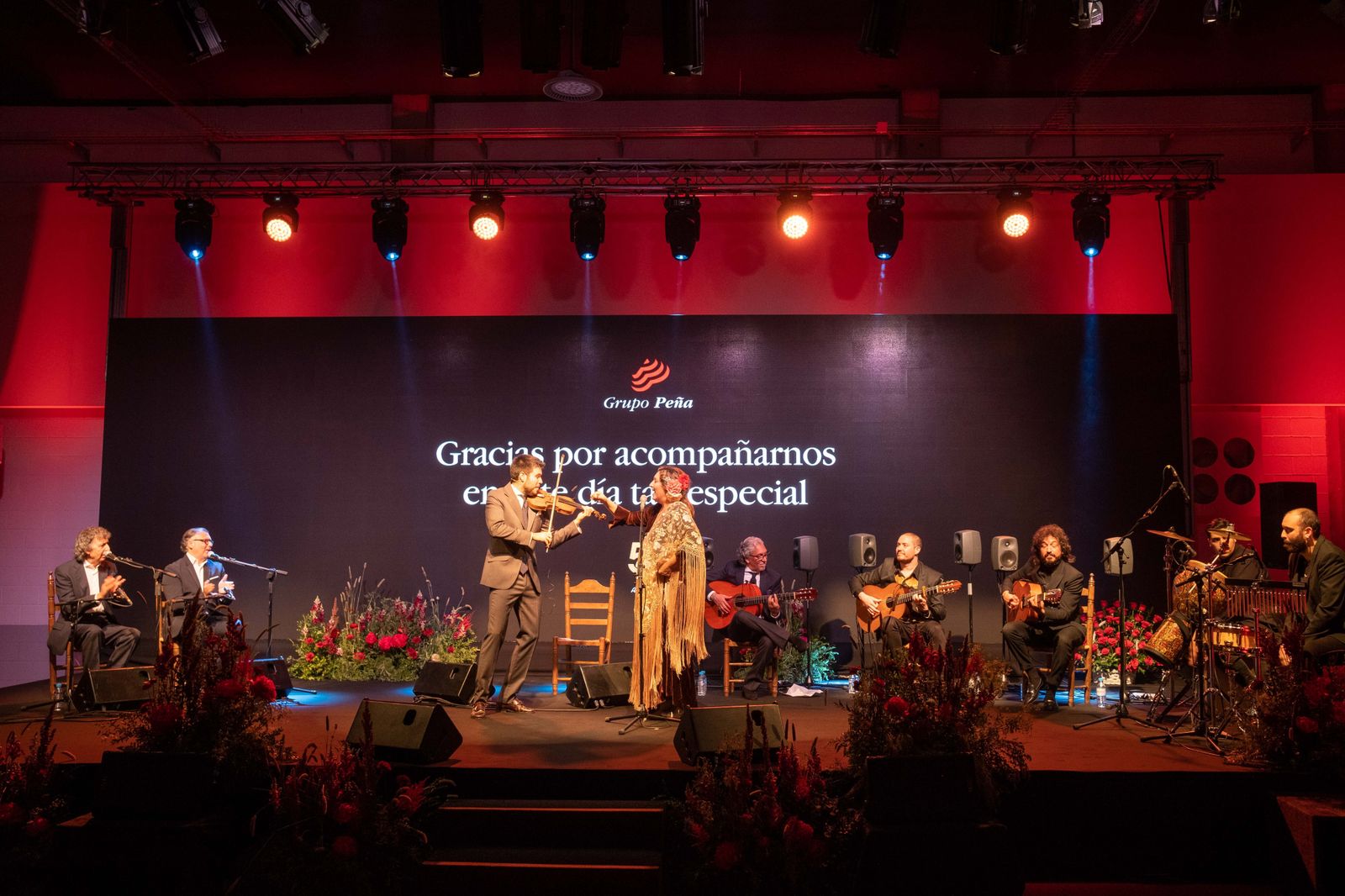 Estrella Morente y Paco Montalvo, durante un momento de su actuación.