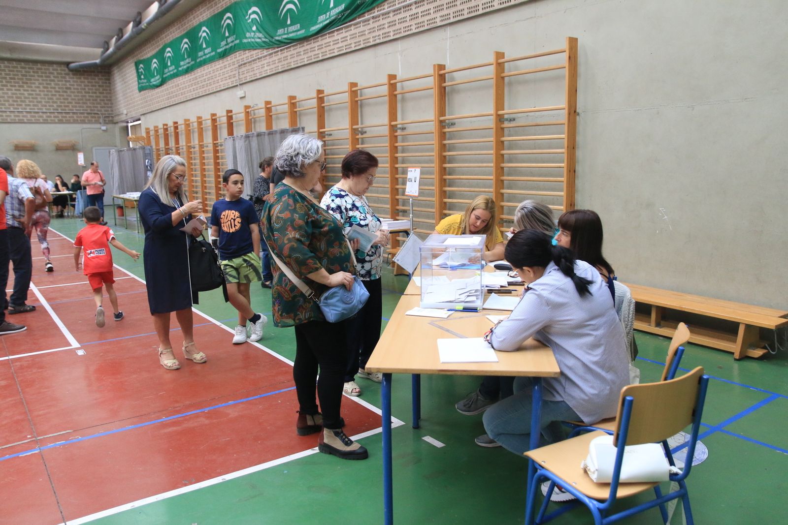 Imágenes de las votaciones en las Elecciones Municipales 2023, en Almería capital