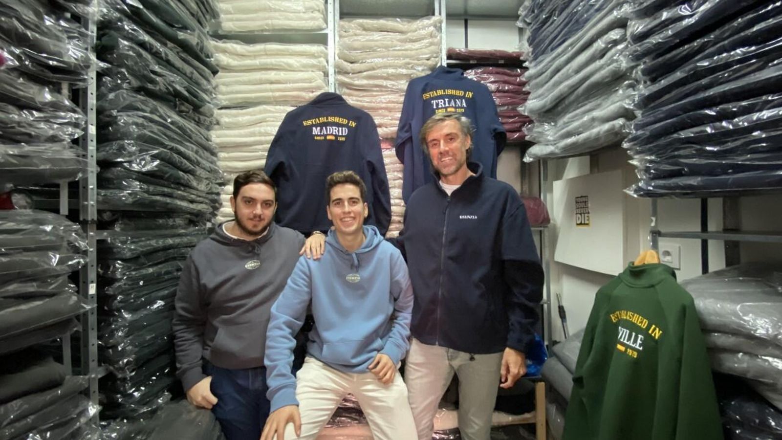 Parte del equipo de Esenzia: Adrián Ferrete y Álvaro Sánchez junto con el socio inversor Marco Pozzi.