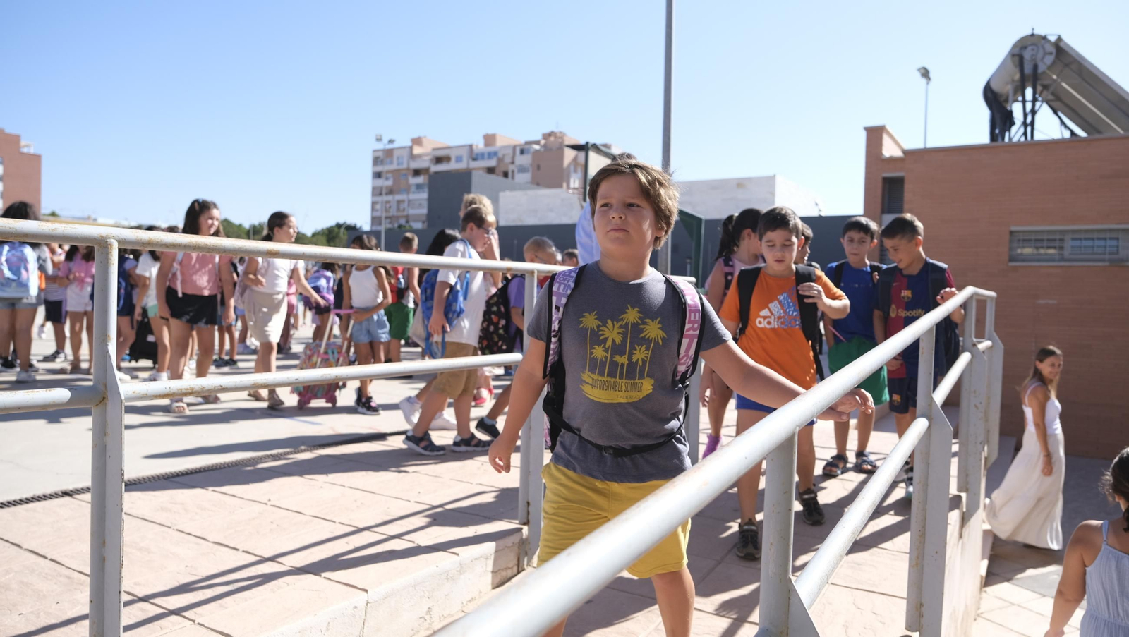 El curso escolar empieza en el Colegio Ginés Morata de Almería, en imágenes