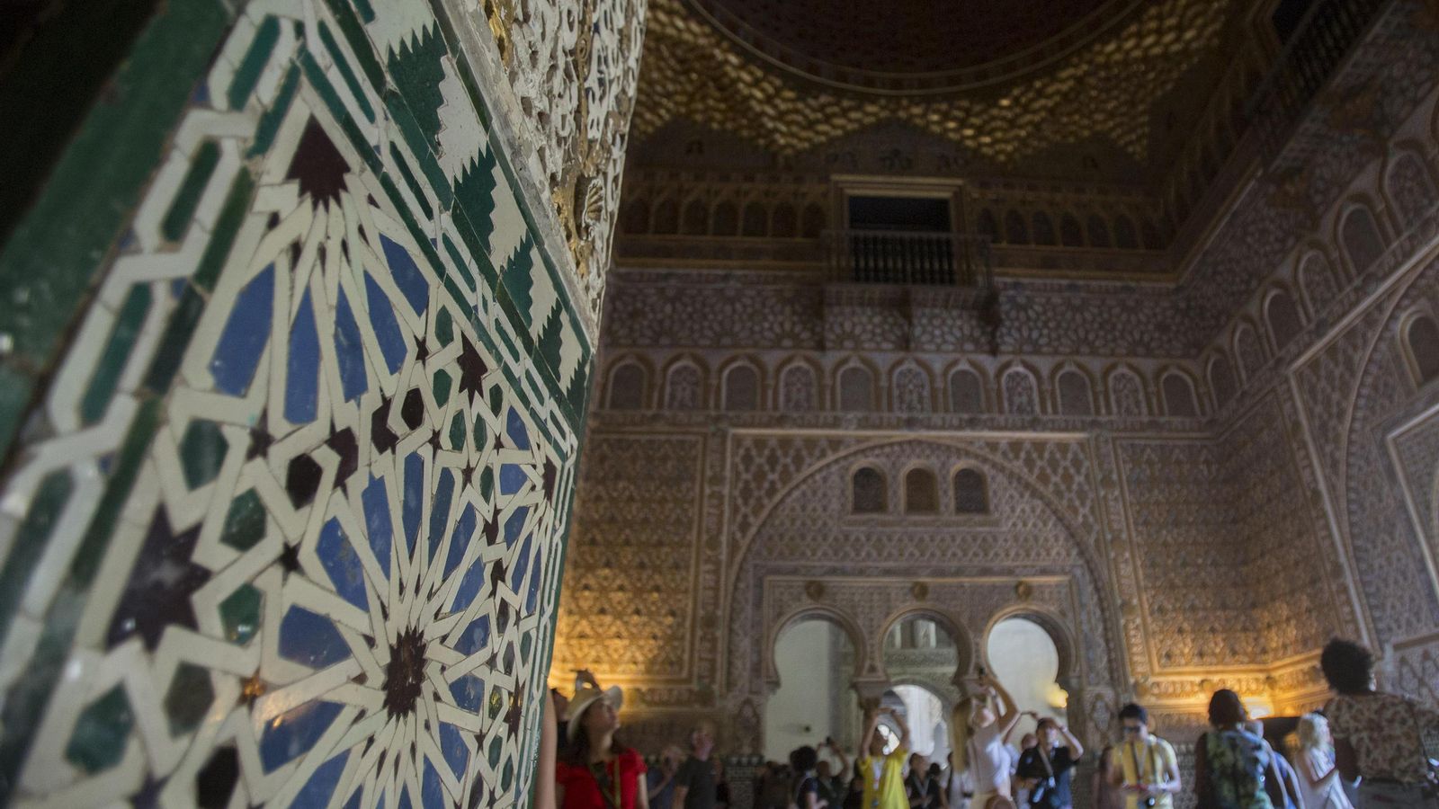 Azulejos del Salón de Embajadores (siglo XIV).