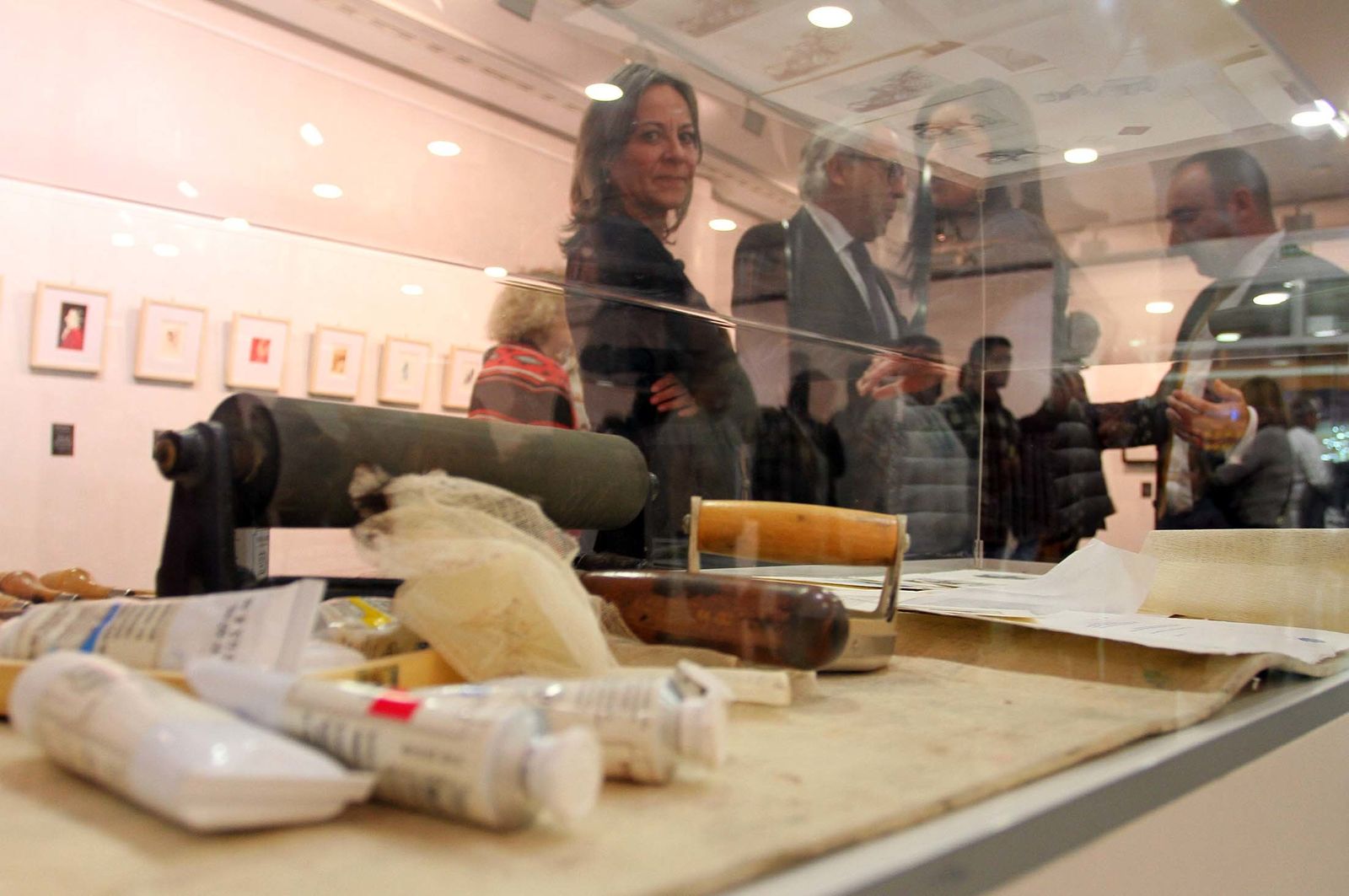 Imágenes de la exposición de Víctor Pulido '(Hilo conductor). 20 años de Clínica Enrile'.