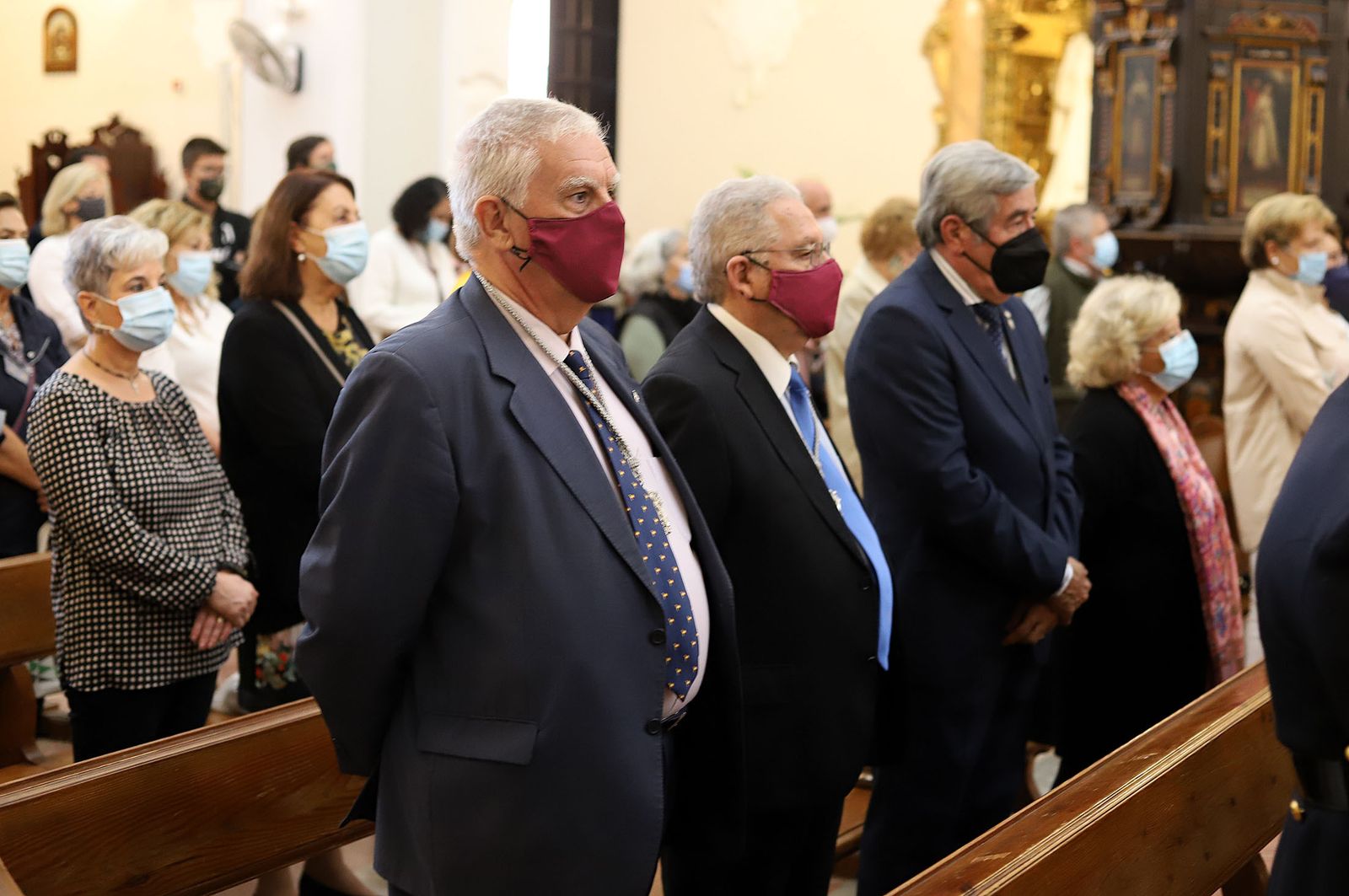 Imágenes de la ofrenda de la Guardia Real a la Virgen de la Cinta en la Catedral