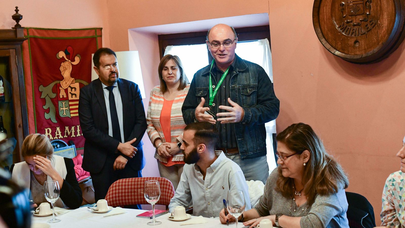 Desayuno a ciegas organizado por la ONCE. Desayuno a ciegas organizado por la ONCE.