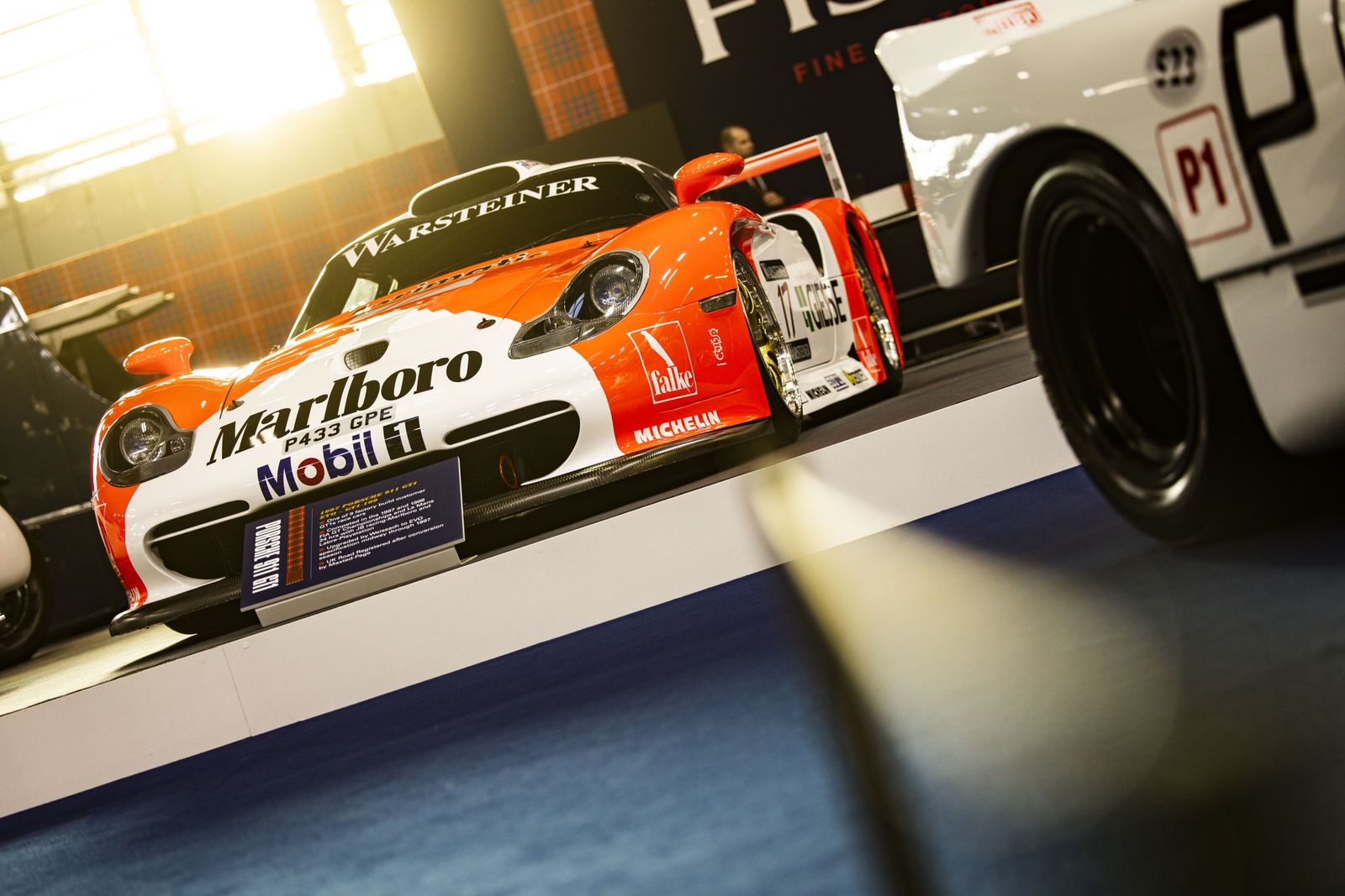 Los increíbles coches clásicos de la Retromobile 2024