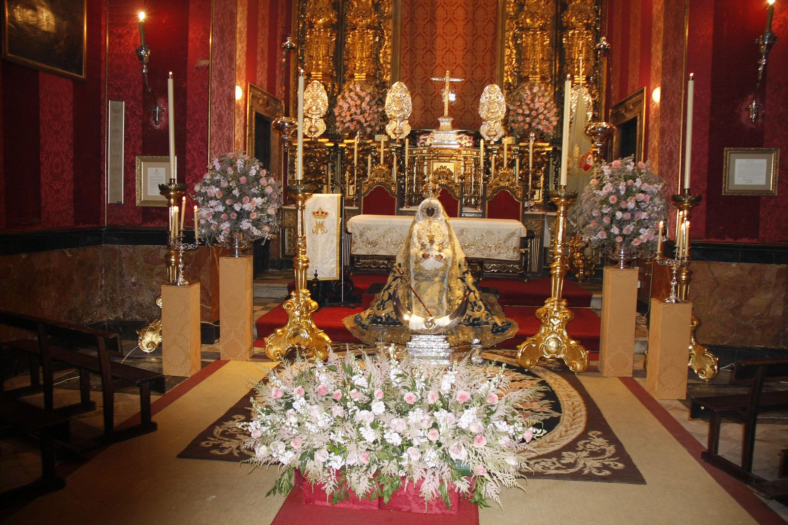 La Virgen de los Milagros, en una imagen retrospectiva, en la Basílica Menor.