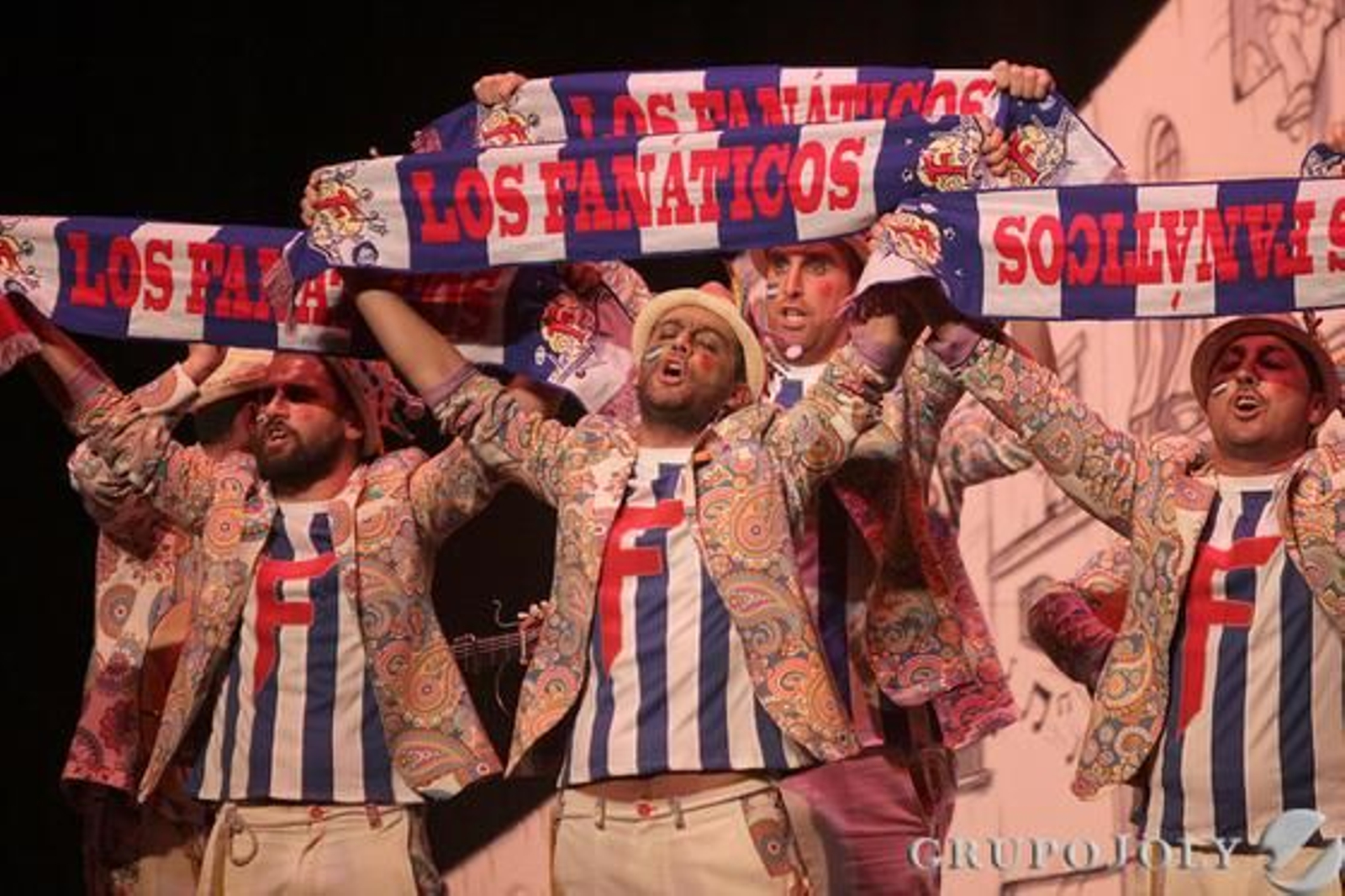 Los fanáticos.

Foto: Canterla