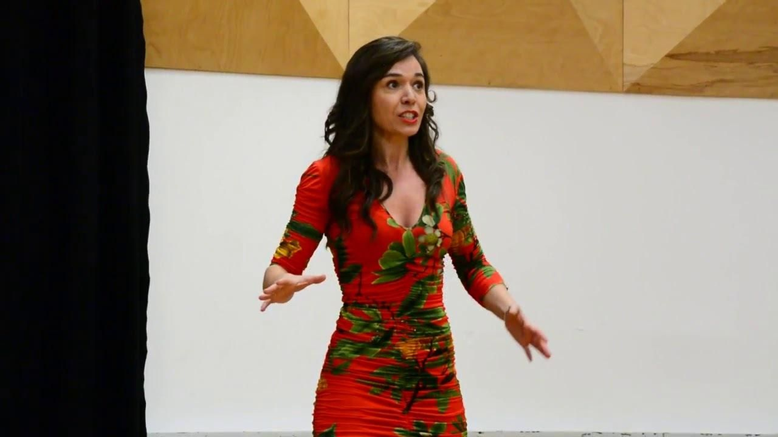 La soprano y ventrílocua Celia Muñoz