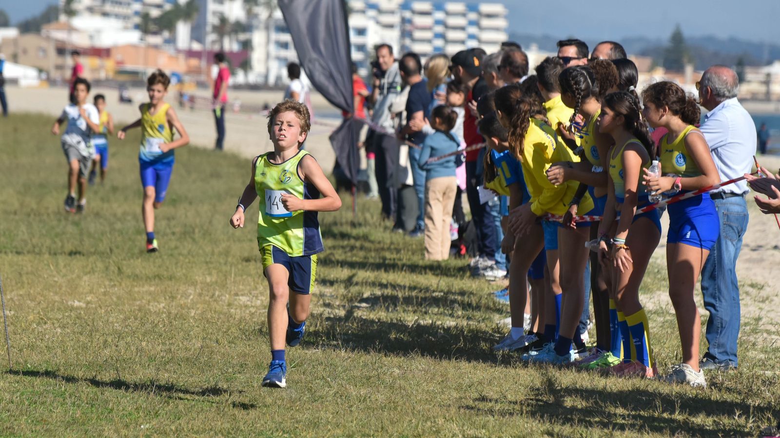 Las fotos del  V cross 'Con el Mar de Fondo' de los Juegos Municipales de atletismo de Algeciras