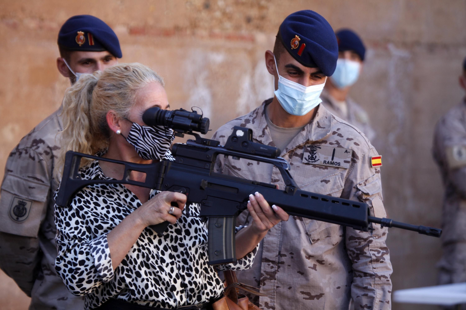 La Guardia Real se despliega por lugares emblemáticos de la provincia de Huelva.