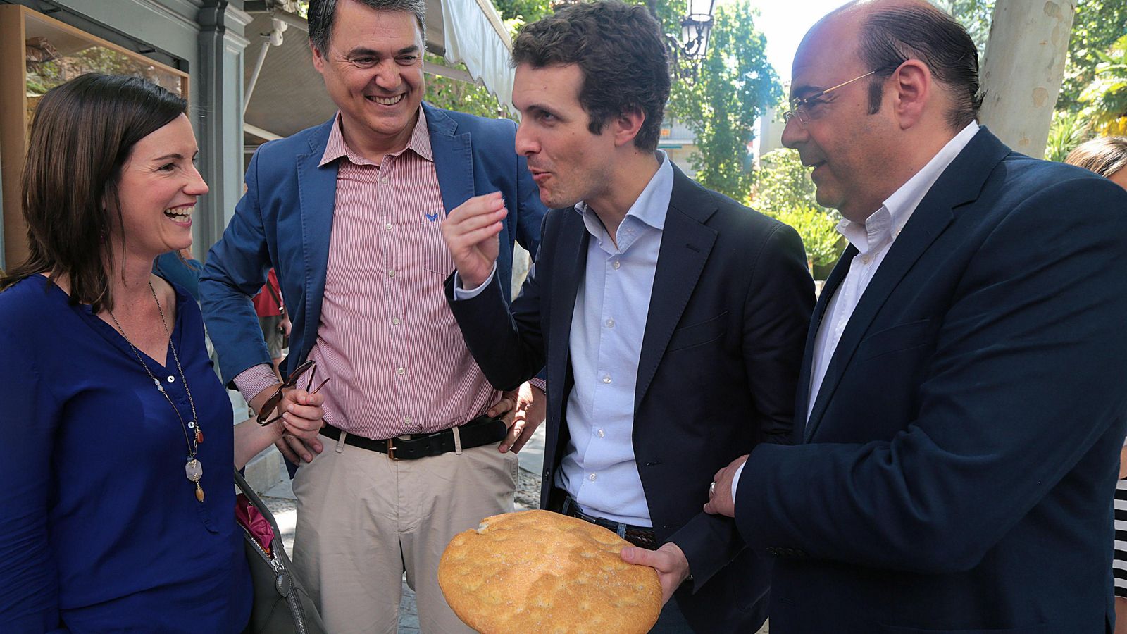Carlos Rojas junto a Pablo Casado