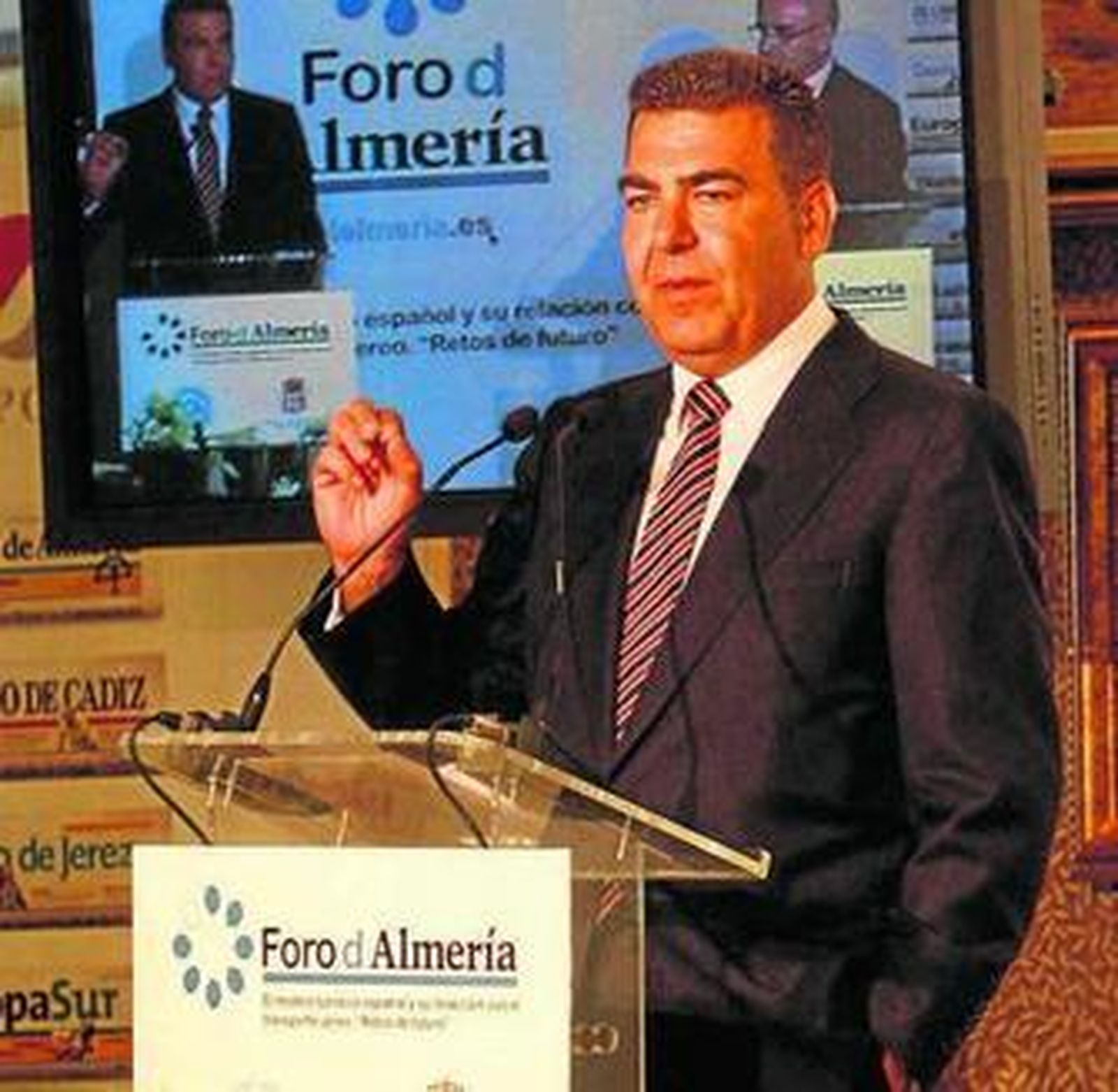 Consejero delegado de Air Nostrum, Carlos Bertomeu.