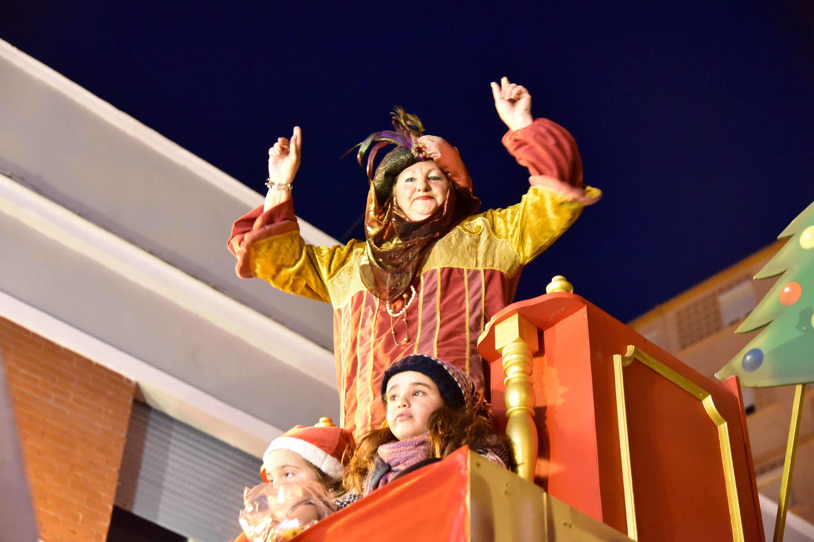Cabalgata de Reyes magos en la Línea