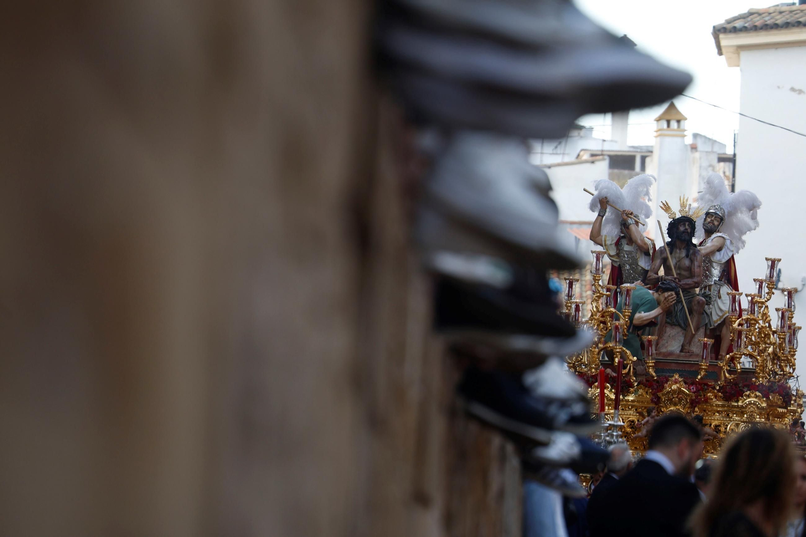 El traslado de la Merced en este Sábado Santo de Córdoba, en imágenes