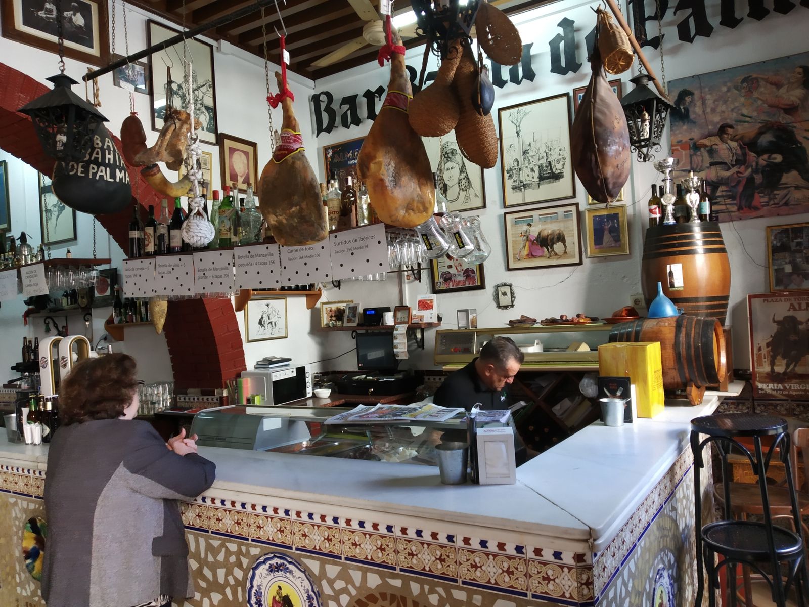 Cocina, cante y toros, el tres estrellas del Bahía de Palma