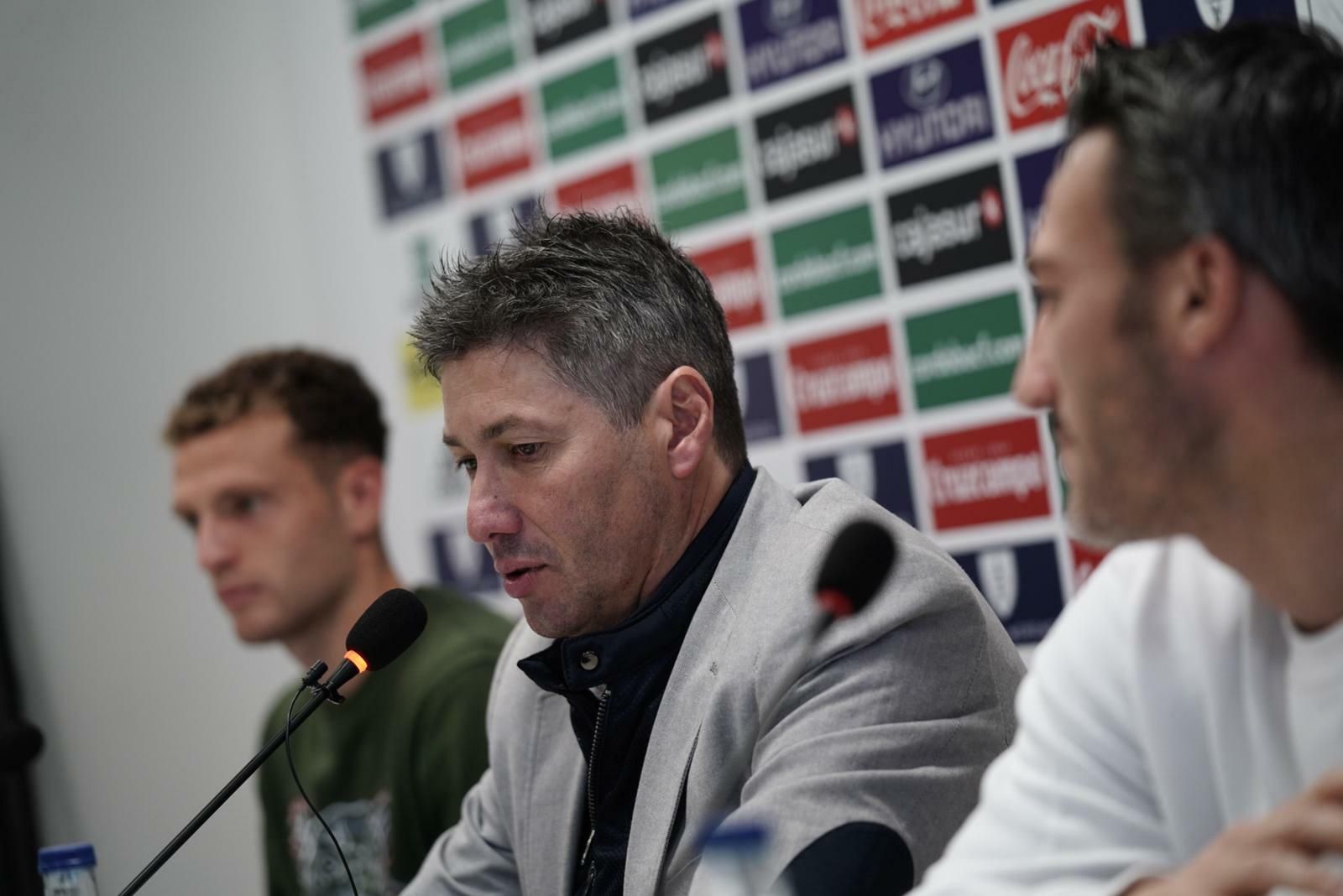 Las fotos de la presentación de Piovaccari y Jordi Tur con el Córdoba CF