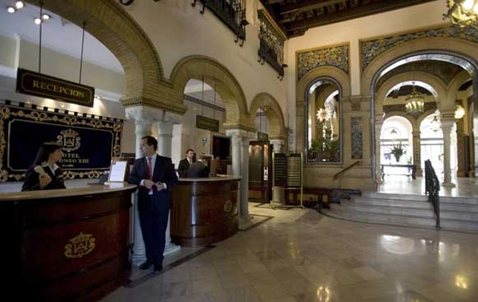 El hotel Alfonso XIII cierra para su rehabilitación con visos a reabrir el 28 de febrero de 2012
