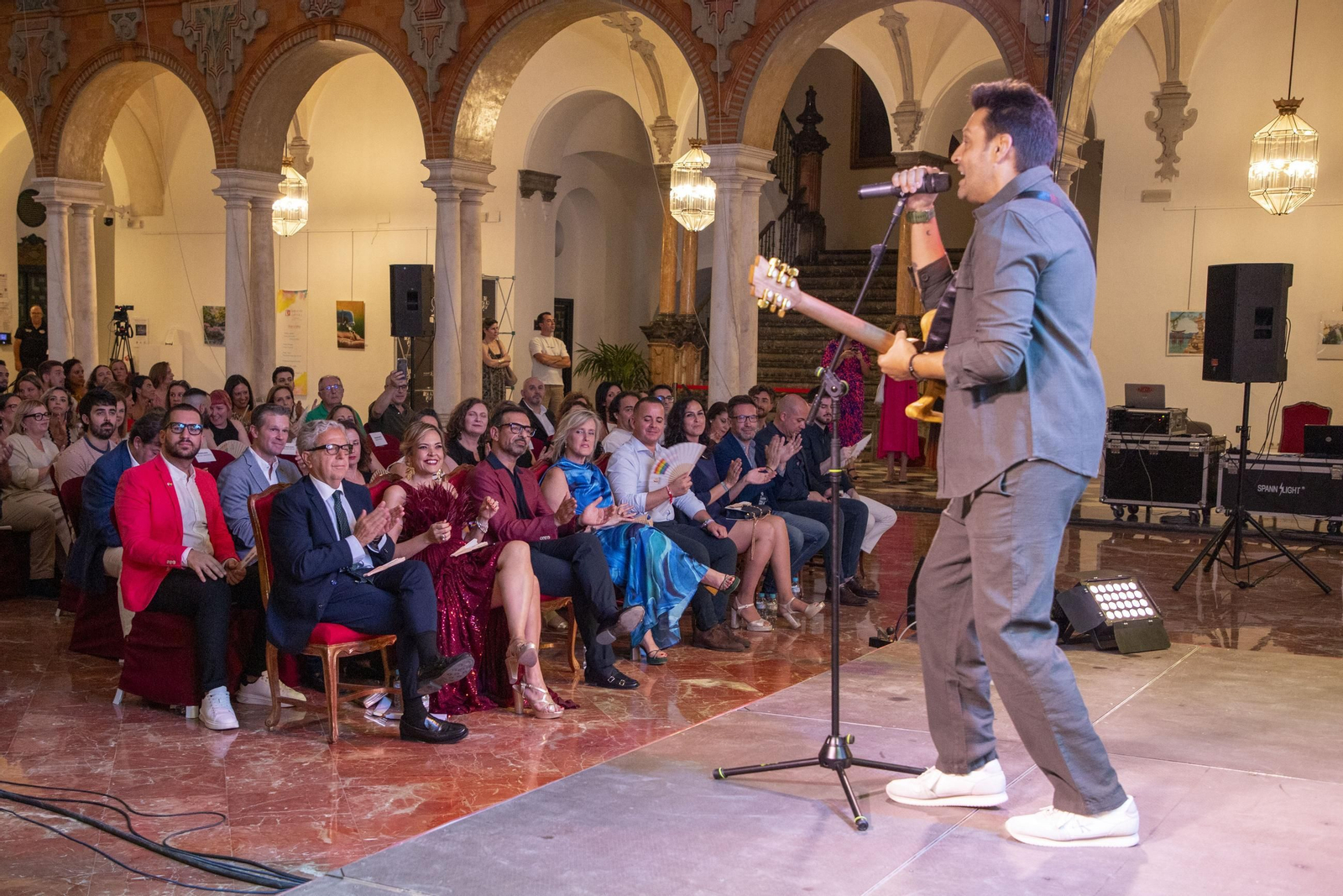 Gala de entrega de los premios Ser Quien Soy al colectivo LGTBI en Córdoba