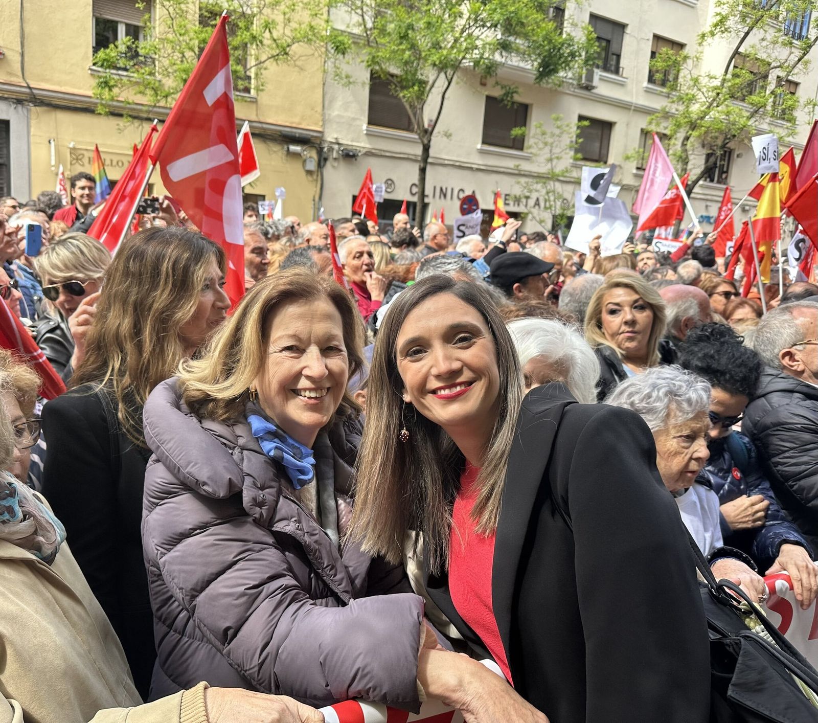 Carmen Romero, ex mujer del presidente Felipe González, una simpatizante más en apoyo de Pedro Sánchez