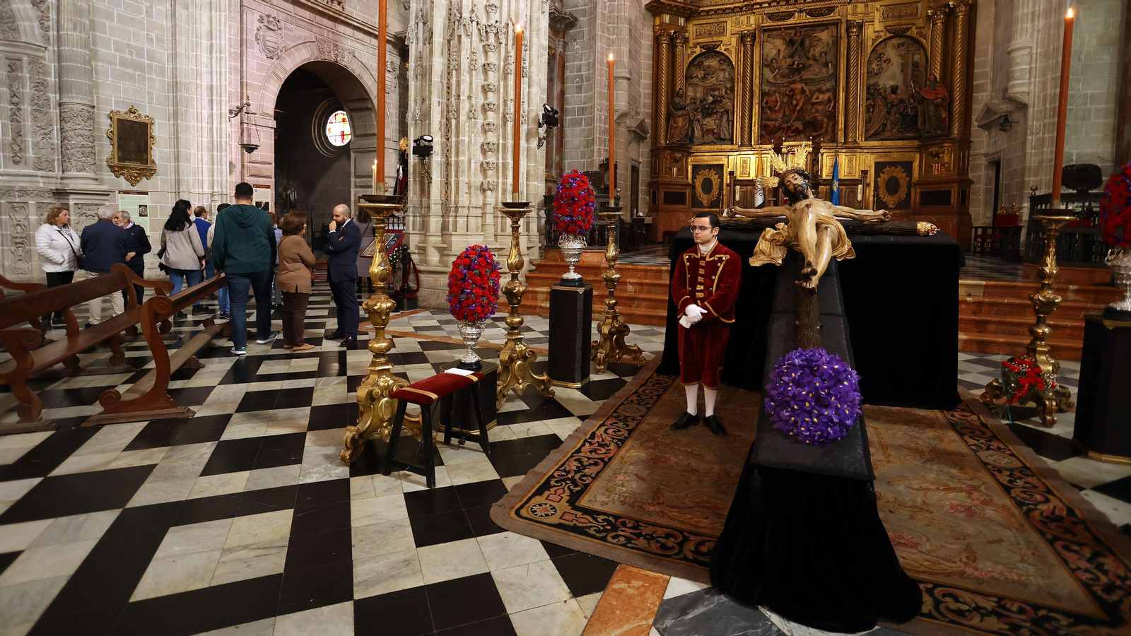 Besamanos y besapies del Miércoles de Ceniza en Jerez Besamanos y besapíes del miércoles de ceniza en Jerez
