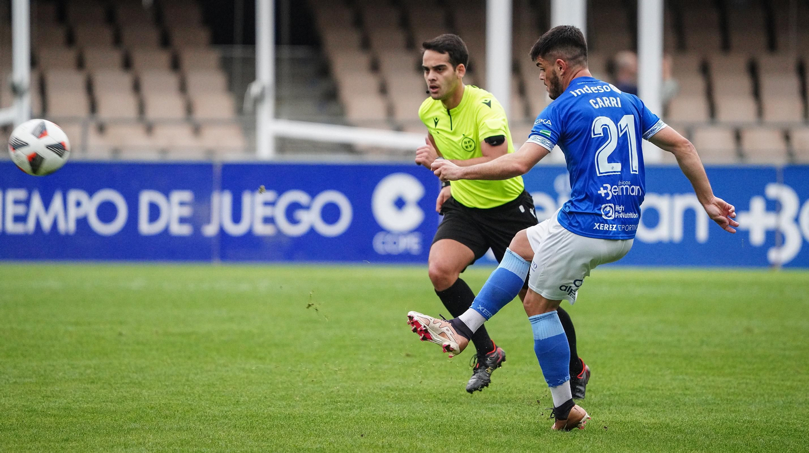 Victoria del Xerez DFC ante el Vélez Cf (2-0)
