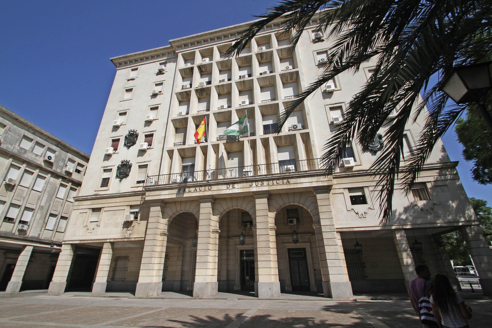 La sede del Palacio de Justicia de Sevilla en el Prado de San Sebastián.