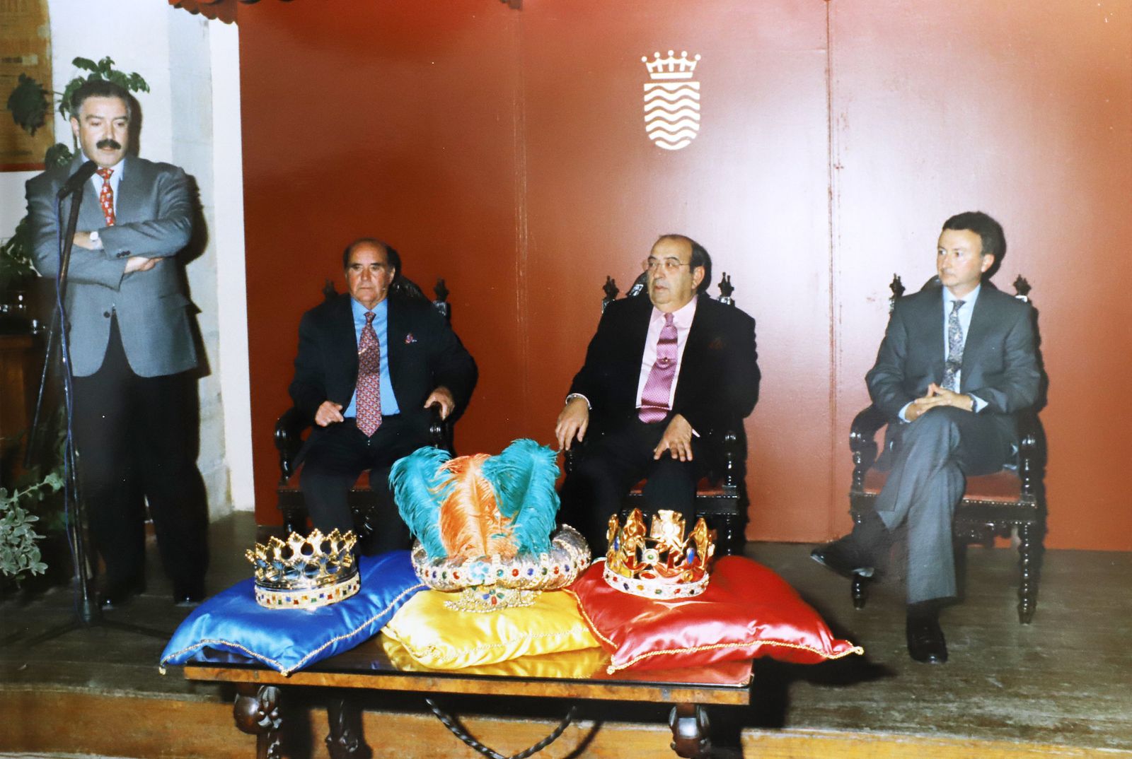 Pepe Rodríguez Carrión, en la presentación de los Reyes Magos de Jerez 1999 en González Byass.