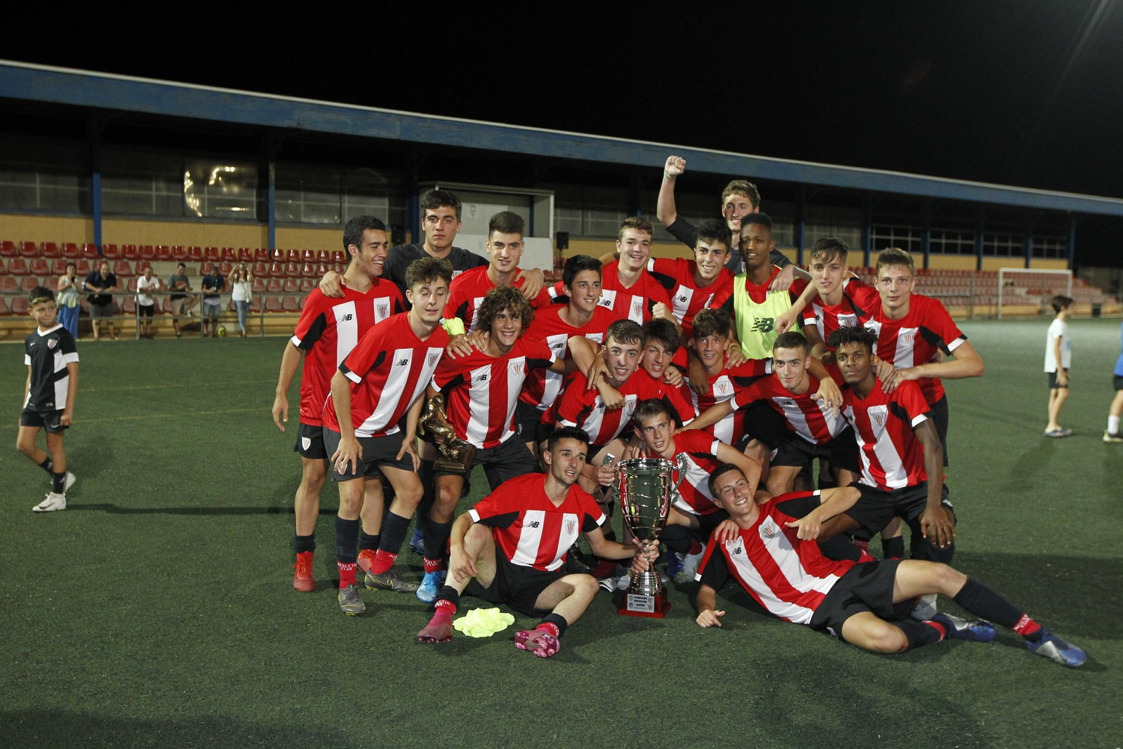 Las imágenes del VII Trofeo de Feria de Fútbol Juvenil 'I Memorial Juan Oncala'