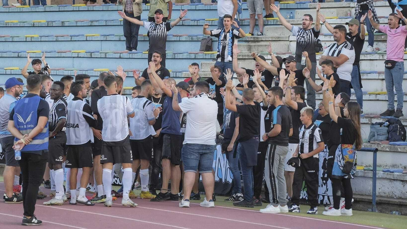 Las fotos de la derrota de la Balona en San Fernando (1-0)