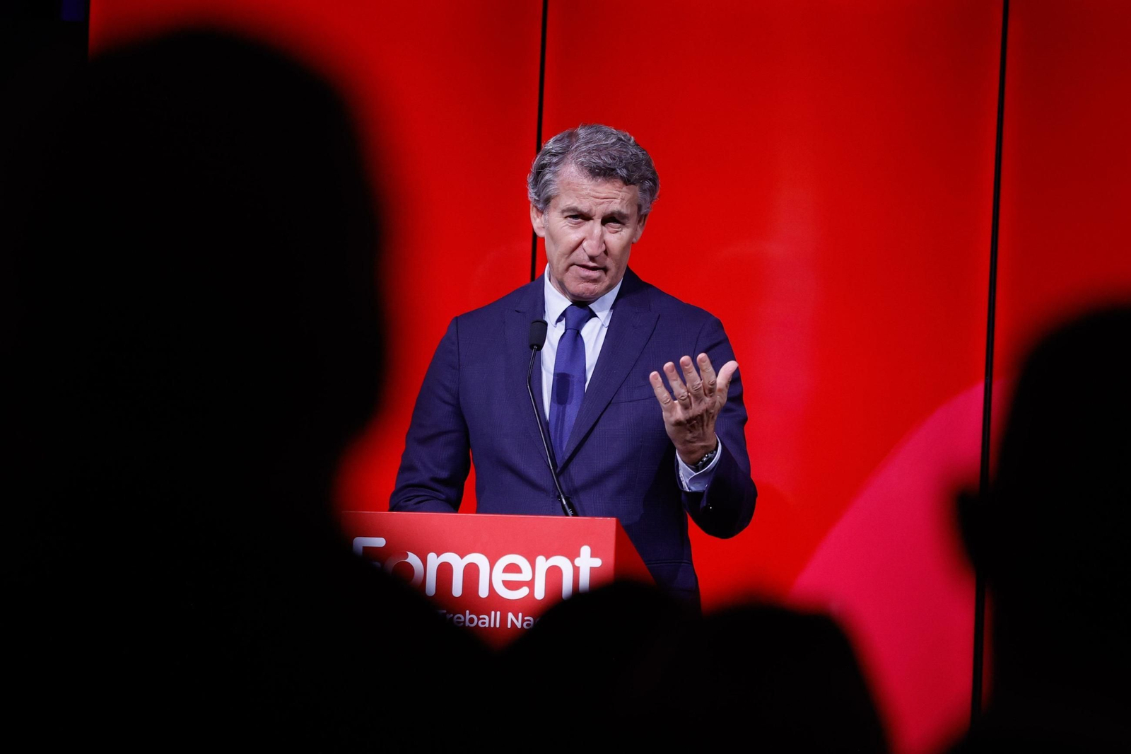 El presidente del PP, Alberto Núñez Feijóo, reclama a los empresarios catalanes que presionen a Junts para que apoyen una moción de censura.