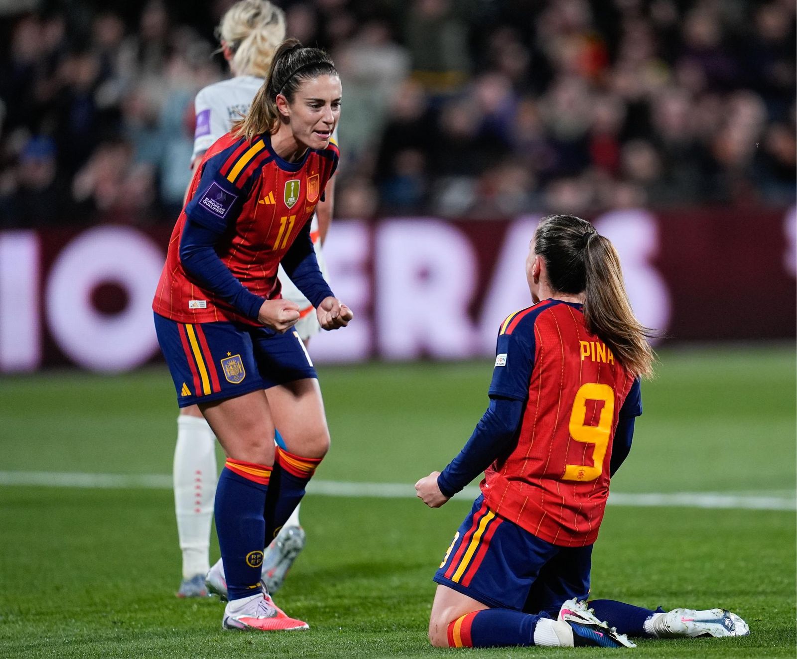 Las fotos del España-Islandia de fútbol femenino