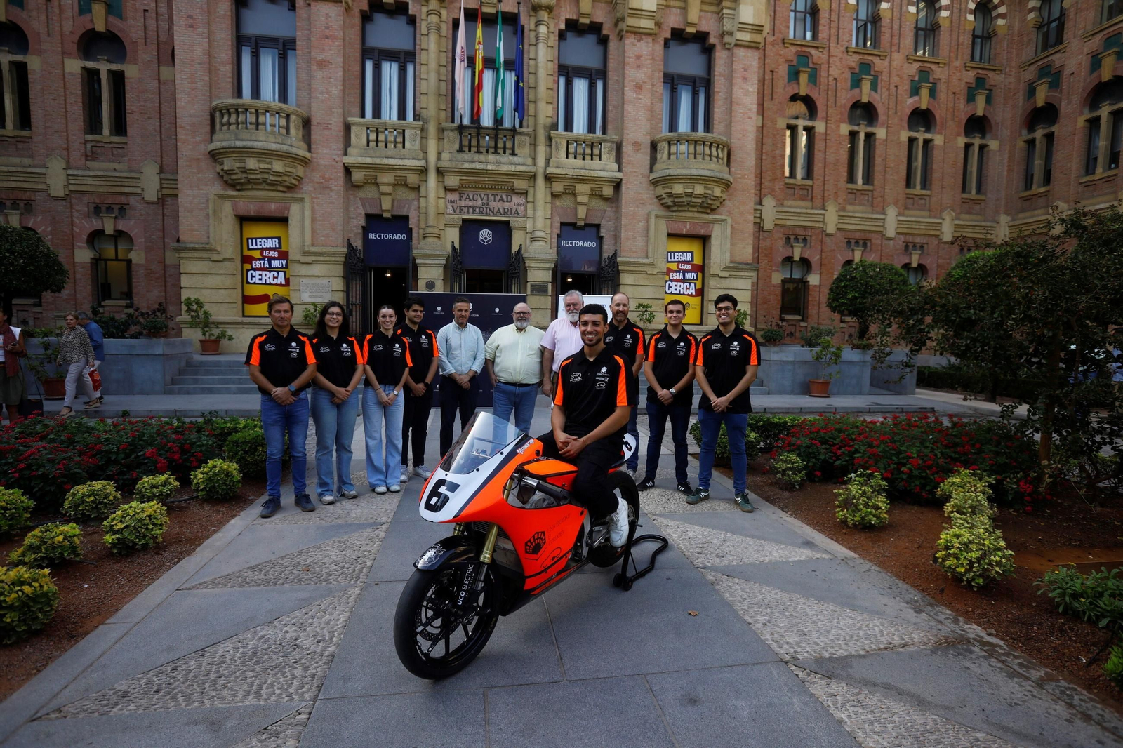 La presentación de la moto desarrollada por estudiantes de Córdoba, en imágenes