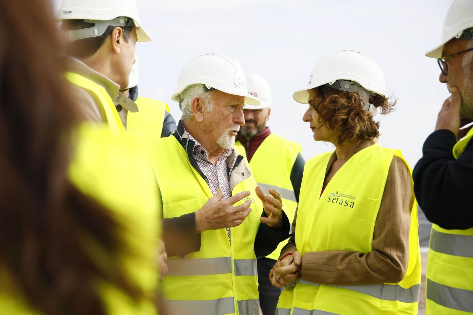 María Jesús Montero visita las obras de la balsa general de regulación de la Comarca de Usuarios Aguas de Níjar, en imágenes