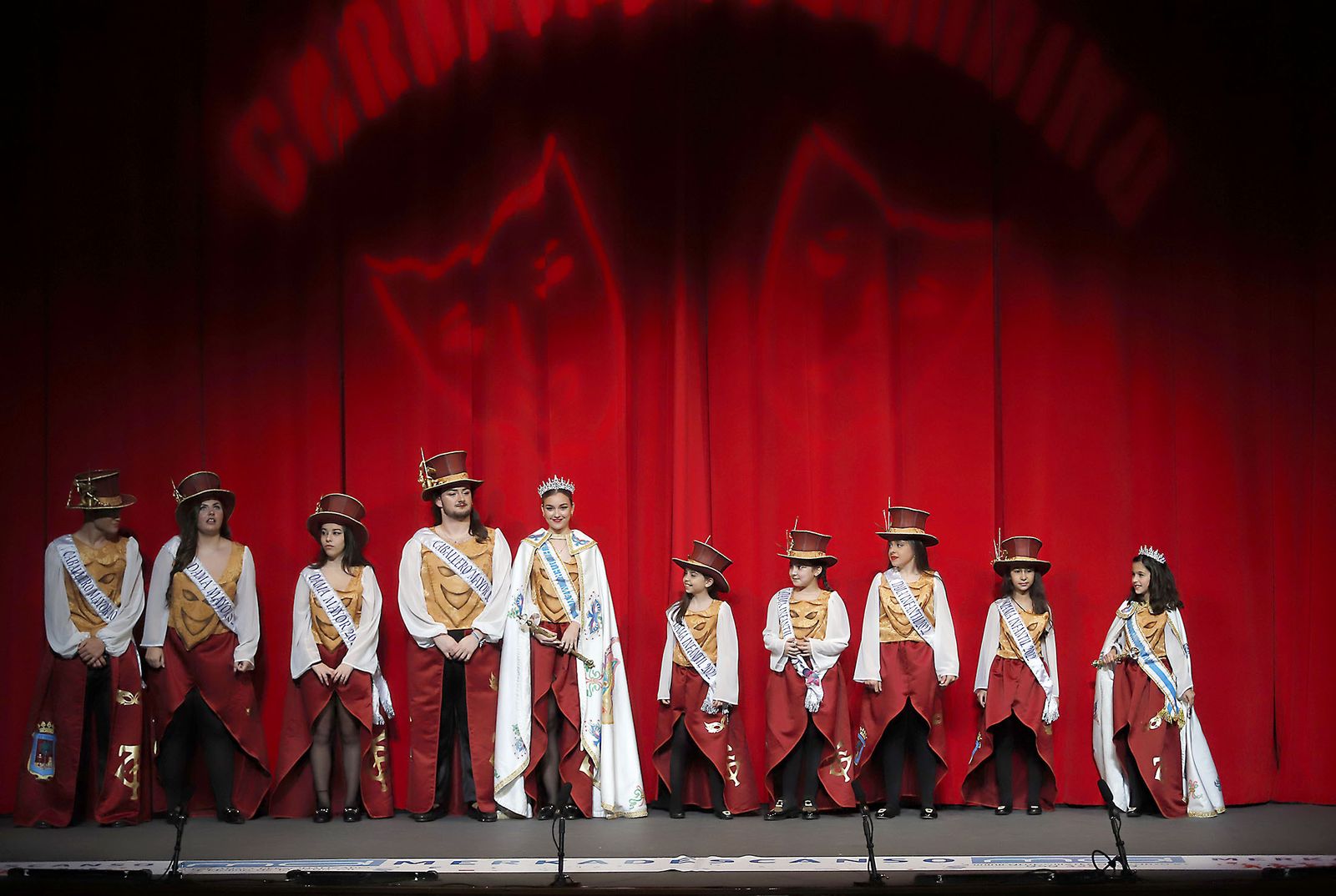 Imágenes del ambiente en el primer día del concurso de agrupaciones del Carnaval Colombino