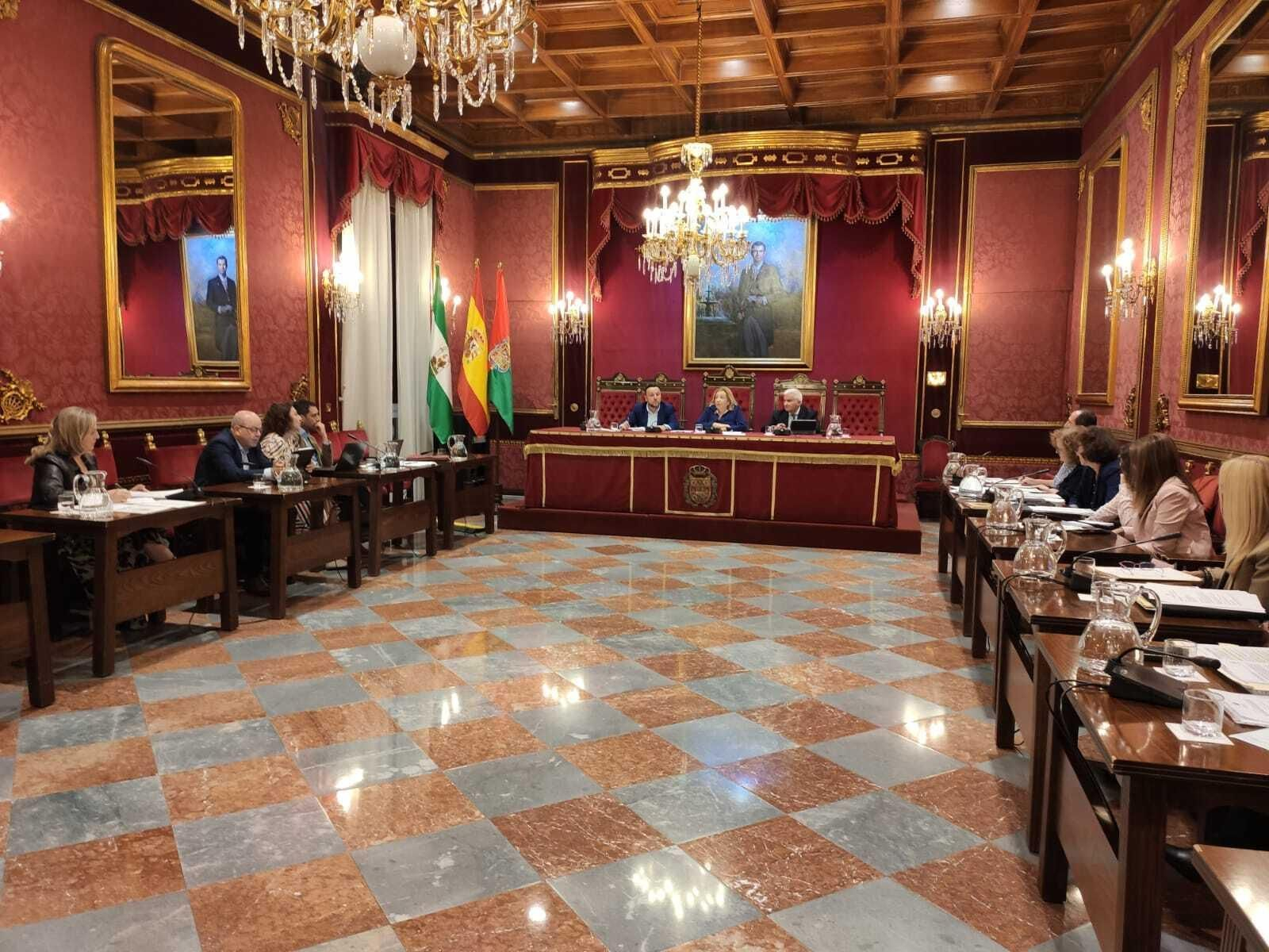 Comisión de Economía de octubre en el Salón de Plenos municipal.