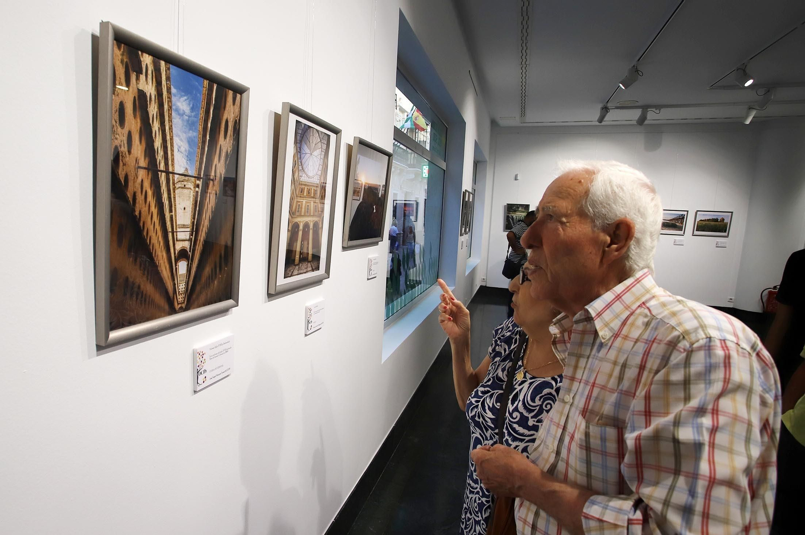 Imágenes de la exposición "Patrimonio de Huelva y Provincia", en el Centro Cultural "José Luis García Palacios" de la Fundación Caja Rural del Sur