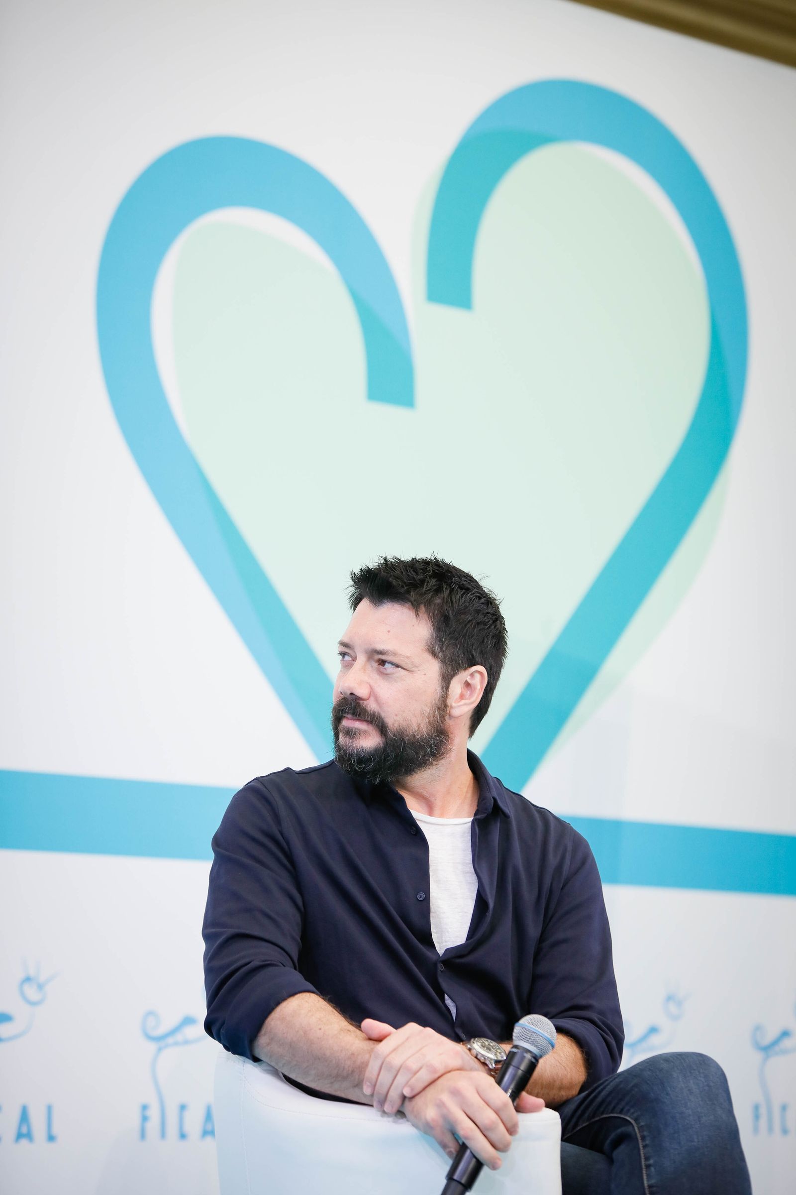 Imágenes en el paseo de la fama de Álvaro Morte