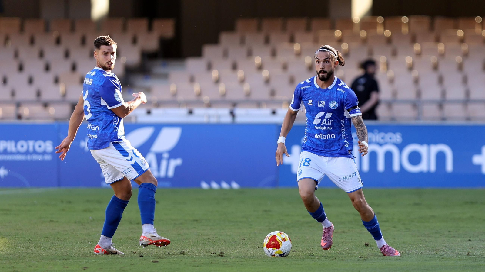 Imágenes del Xerez DFC contra el Yeclano Deportivo en Chapín