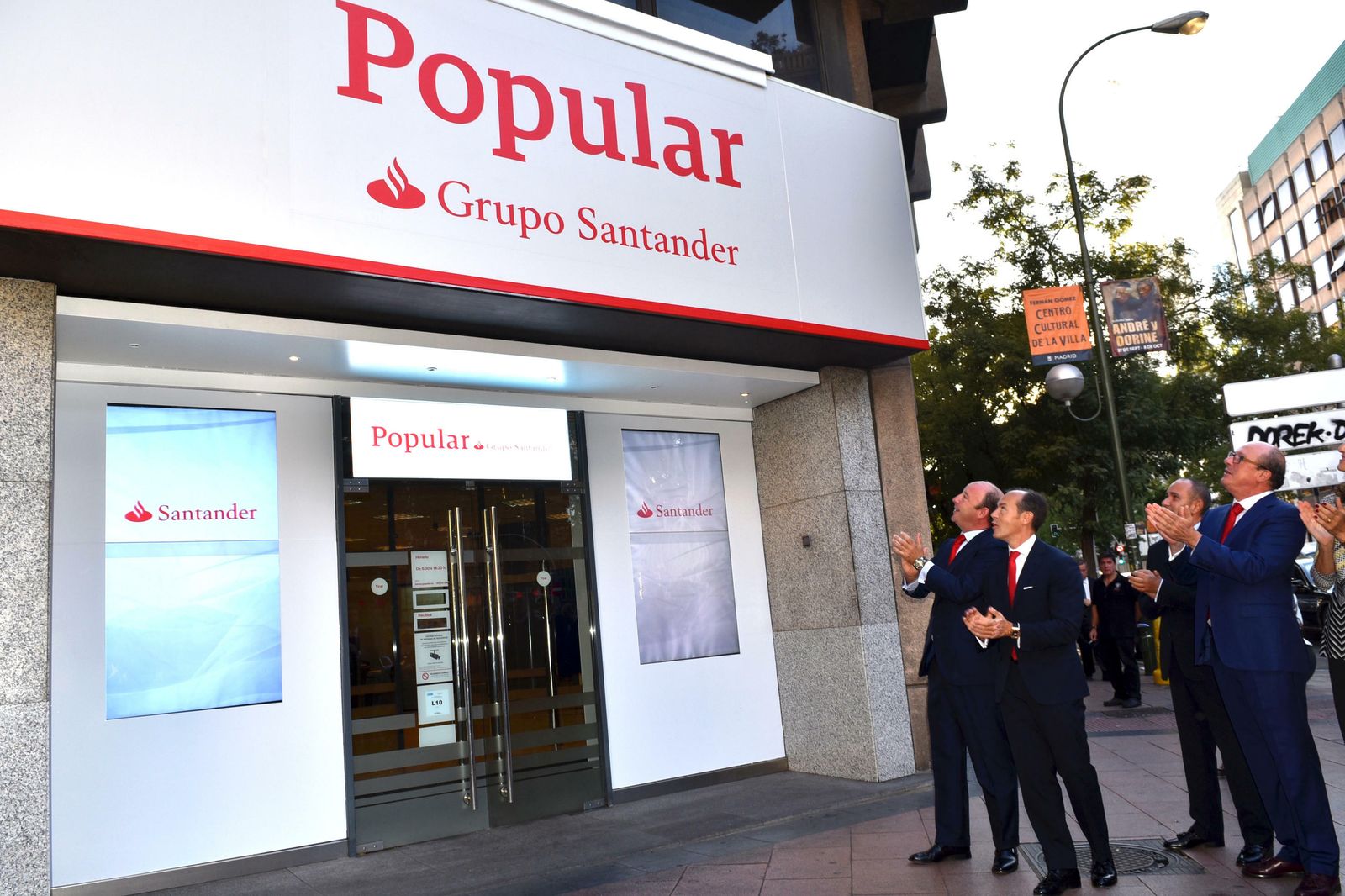Las oficinas de Andalucía cierran la integración de Banco Popular en Santander.